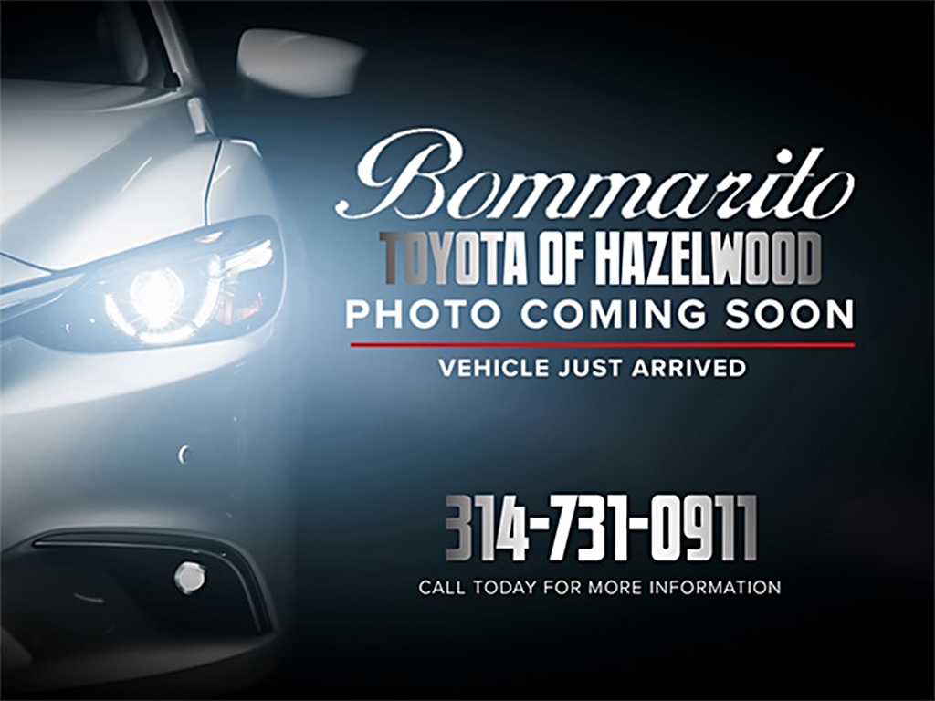 Silver Metallic 2009 Pontiac G8 Base Sedan Rear-Wheel Drive Automatic